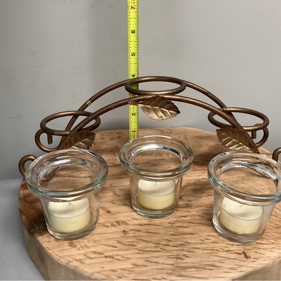 Solid Metal Crafted 3 Arch Votive Candle Holder - Floral Themed - Excellent - Picture 9 of 12